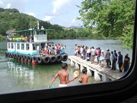 ferryarrives